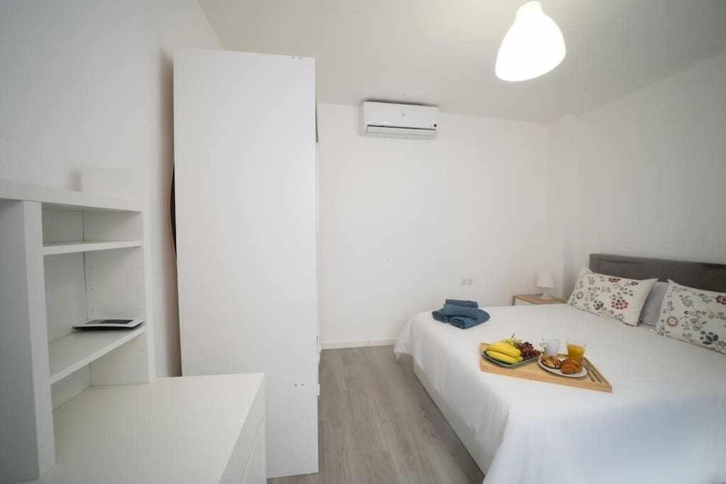 1 Room Atico Pedregalejo Malaga Exterior photo